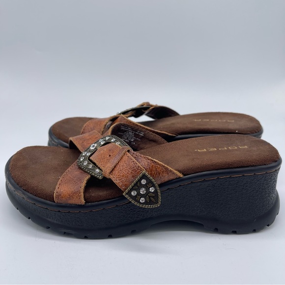 Roper, Leather Platform Sandals. Size 8. In excellent condition! 2.5" Heel! - Picture 3 of 8